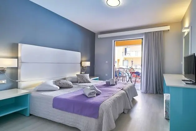 Apart Daire, 1 Yatak Odası, Havuz Manzaralı