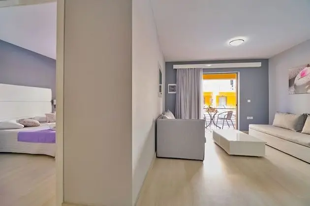 Apart Daire, 1 Yatak Odası, Havuz Manzaralı