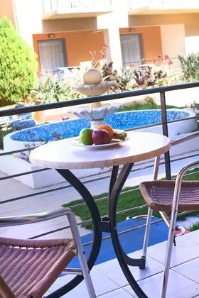 Apart Daire, 1 Yatak Odası, Havuz Manzaralı