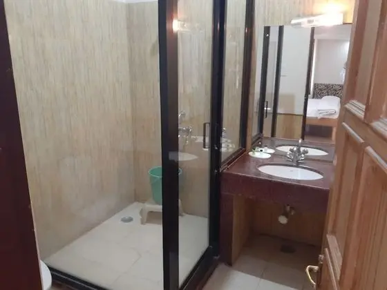 Luxury Oda