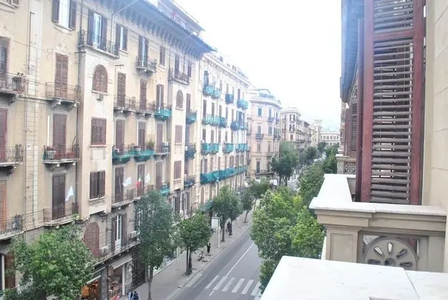 Dört Kişilik Oda, Balkon, Şehir Manzaralı