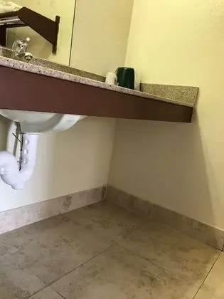 Basic Tek Kişilik Oda, 1 En Büyük (King) Boy Yatak, Engellilere Uygun