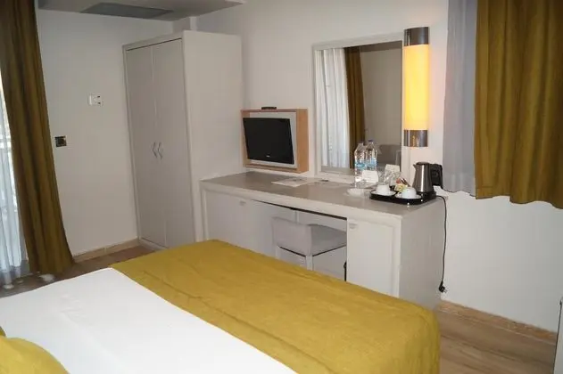 https://images.etstur.com/files/images/hotelImages/TR/219126/l/Sunrise-Resort-Marmaris-Oda-367787.jpg
