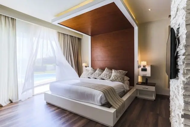 Royal Villa (Posh Club)
