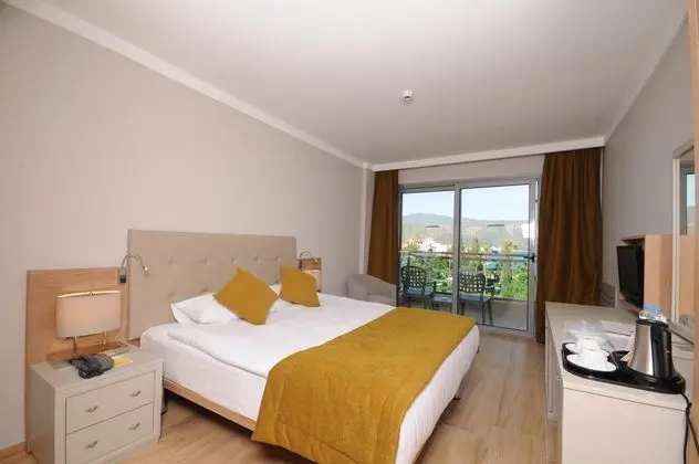 1 Çift ​​kişilik Yatak Side Sea View