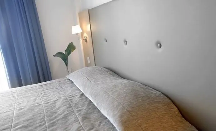 Süit, 1 Yatak Odası, Havuz Manzaralı