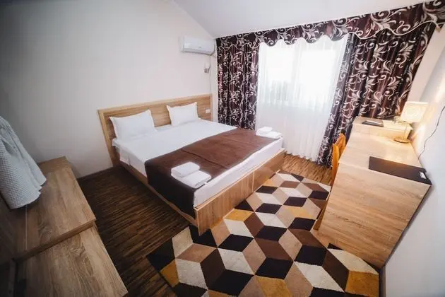 Standard Tek Büyük veya İki Ayrı Yataklı Oda