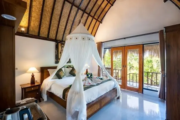 Deluxe Bungalov, 1 Yatak Odası, Havuz Manzaralı