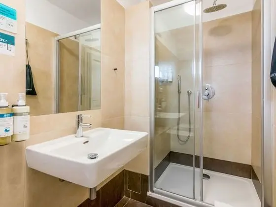 Deluxe Stüdyo Süit