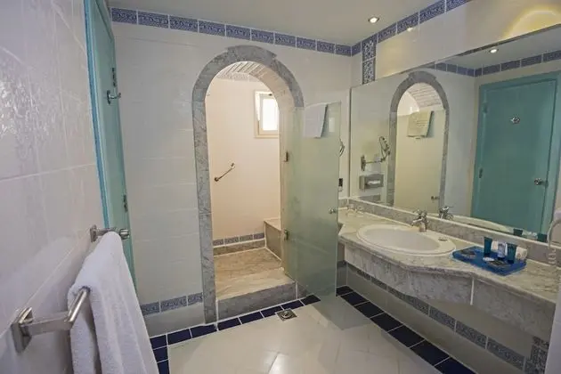 Standard Oda, Havuz Manzaralı