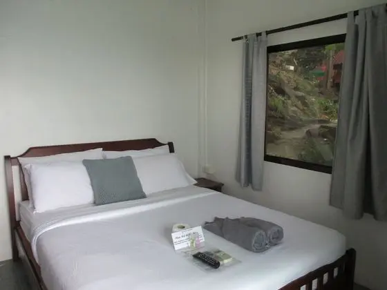 Pier Side Room