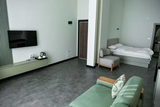 Loft Suite, Bahçe Katı