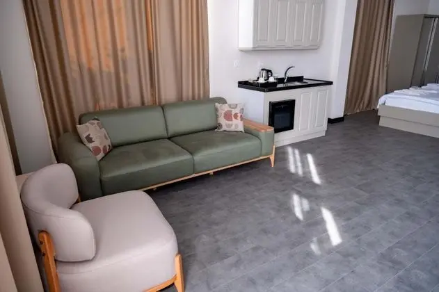 Loft Suite, Bahçe Katı