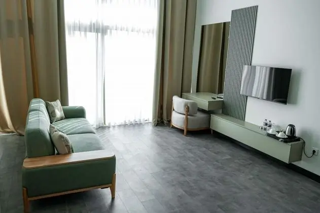 Loft Suite, Bahçe Katı