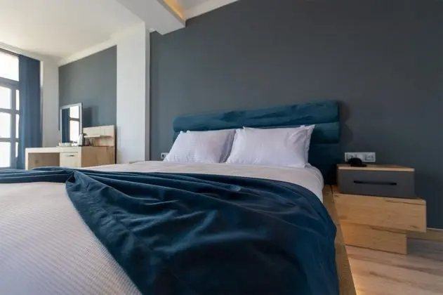Standart Oda, Deniz ve Dağ Manzaralı, Balkonlu