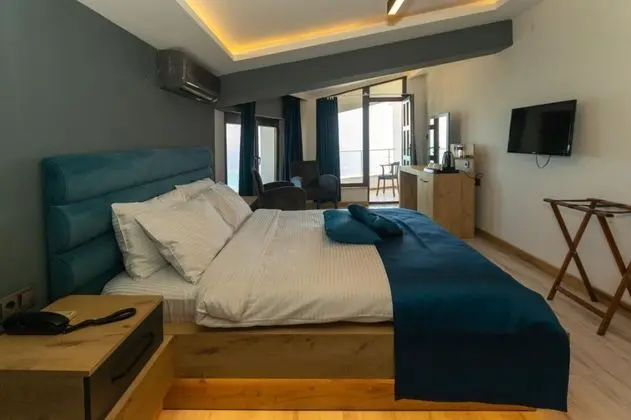 Standart Oda, Deniz ve Dağ Manzaralı, Balkonlu