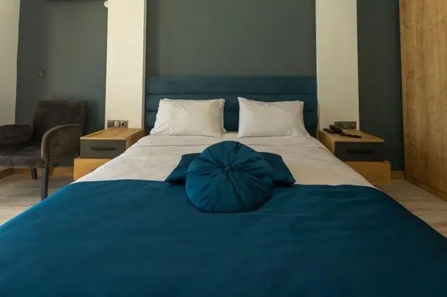 Standart Oda, Deniz ve Dağ Manzaralı, Balkonlu
