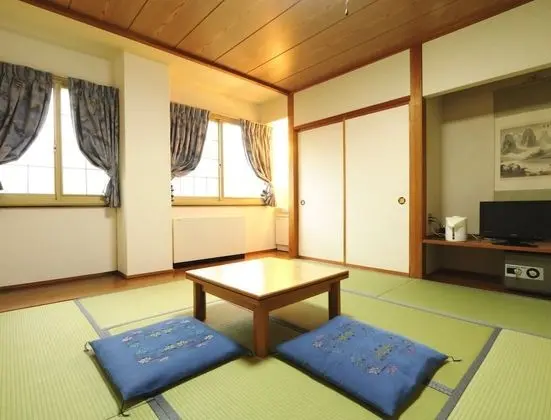 Dört Kişilik Oda (Run of the House, Japanese Style)