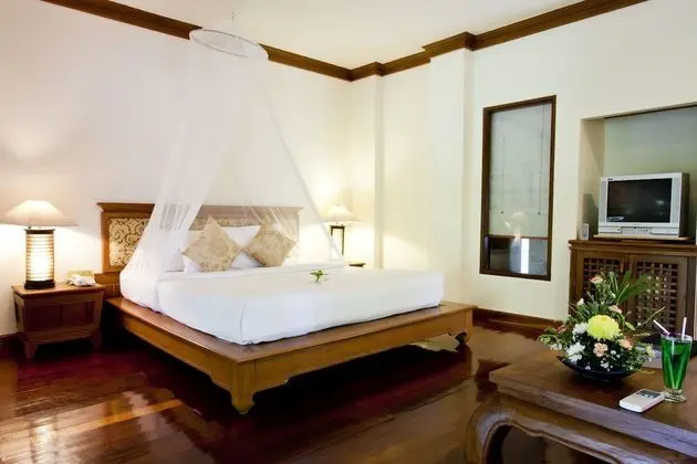 Tropical Villa Double Bed