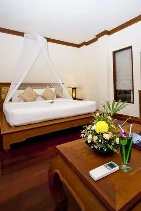 Tropical Villa Double Bed