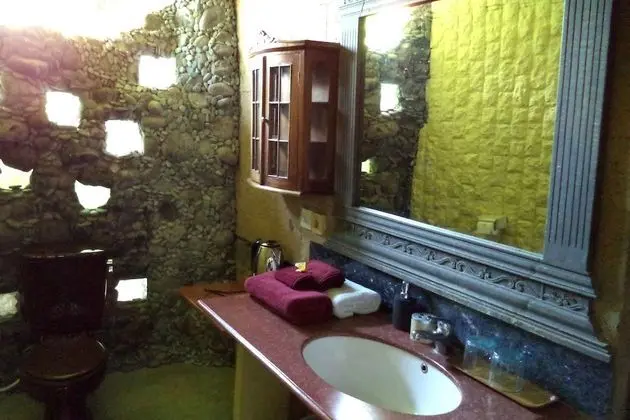 Traditional Tek Büyük Yataklı Oda
