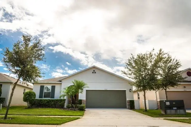 Ev (Gated Community,  Private pool and ga)
