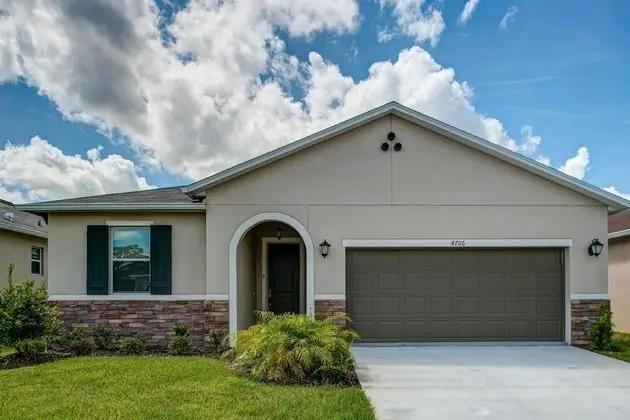 Ev (Gated Community,  Private pool and ga)