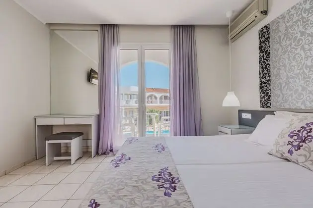 Classic Tek Büyük veya İki Ayrı Yataklı Oda, 1 Çift Kişilik veya 2 Tek Kişilik Yatak, Balkon