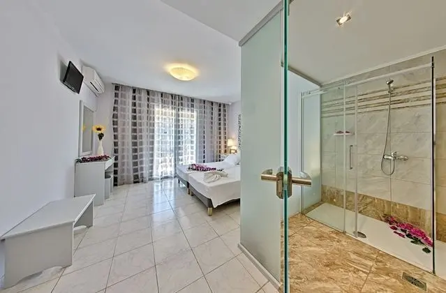 Classic Tek Büyük veya İki Ayrı Yataklı Oda, 1 Çift Kişilik veya 2 Tek Kişilik Yatak, Balkon