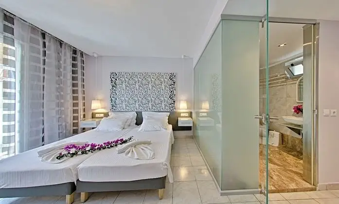 Classic Tek Büyük veya İki Ayrı Yataklı Oda, 1 Çift Kişilik veya 2 Tek Kişilik Yatak, Balkon