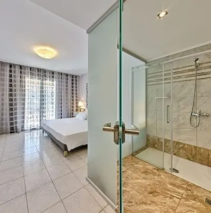 Classic Tek Büyük veya İki Ayrı Yataklı Oda, 1 Çift Kişilik veya 2 Tek Kişilik Yatak, Balkon