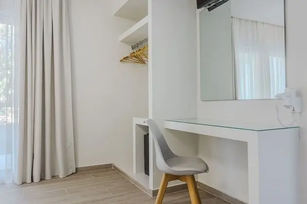 Deluxe Tek Büyük veya İki Ayrı Yataklı Oda, 2 Tek Kişilik Yatak, Balkon