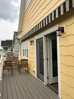 Ev