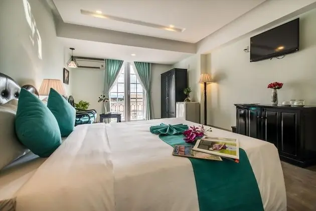 Standard Tek Büyük Yataklı Oda, Şehir Manzaralı
