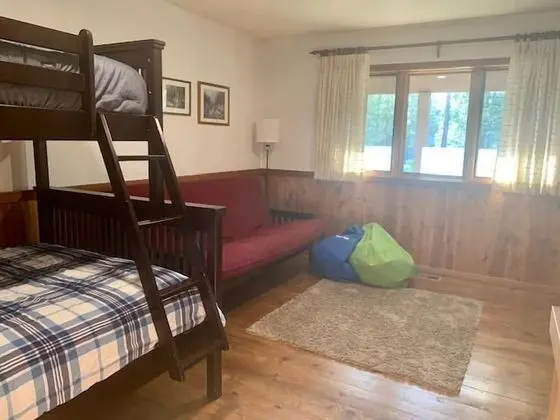 Ev, Birden Çok Yatak (Sunriver Treehouse)