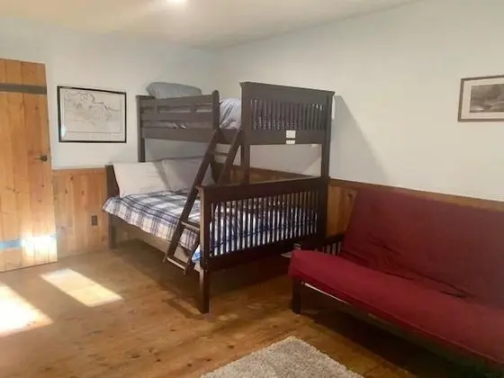Ev, Birden Çok Yatak (Sunriver Treehouse)
