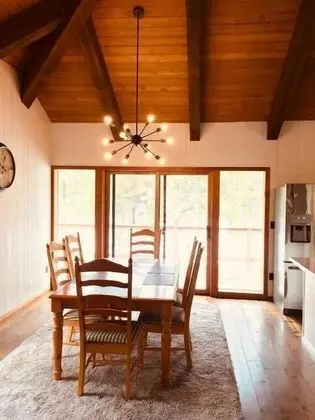 Ev, Birden Çok Yatak (Sunriver Treehouse)