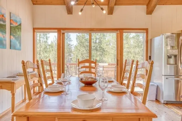 Ev, Birden Çok Yatak (Sunriver Treehouse)