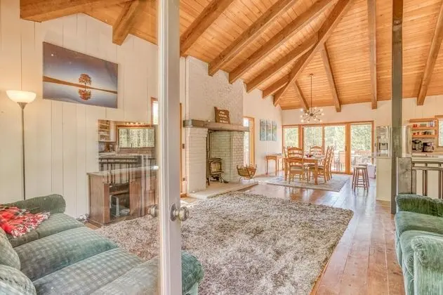 Ev, Birden Çok Yatak (Sunriver Treehouse)