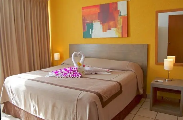 2 Bedroom Condo Ocean View