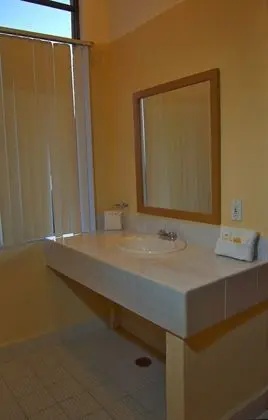2 Bedroom Condo Ocean View