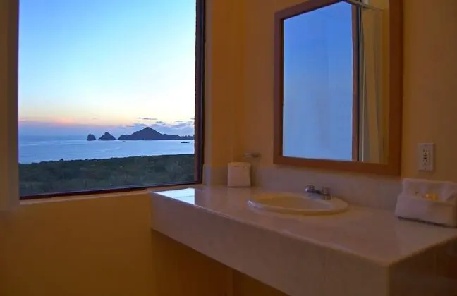 2 Bedroom Condo Ocean View
