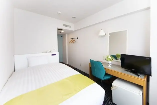 Tek Kişilik Oda, Sigara İçilmez (B)