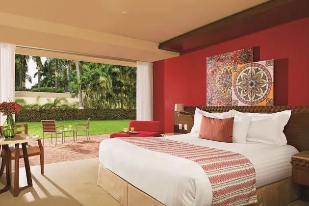 Deluxe Resort View King