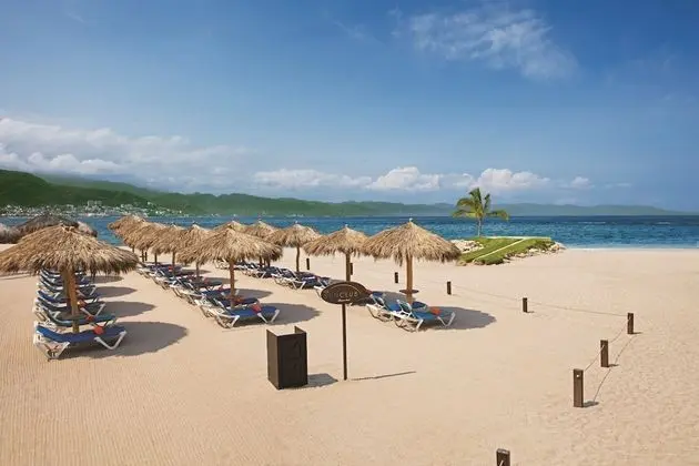 Sun Club Deluxe Ocean View King