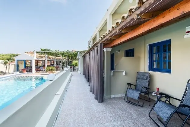 Luxury Oda, 1 En Büyük (King) Boy Yatak ve Çekyat, Deniz Manzaralı