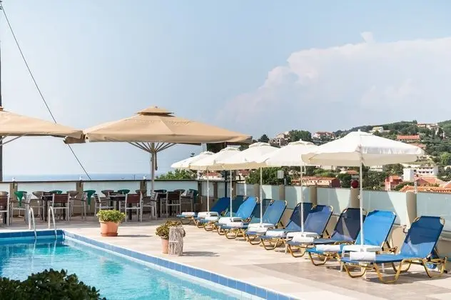 Luxury Oda, 1 En Büyük (King) Boy Yatak ve Çekyat, Deniz Manzaralı