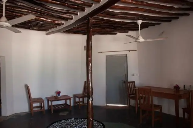 Dört Kişilik Oda, Ortak Banyo