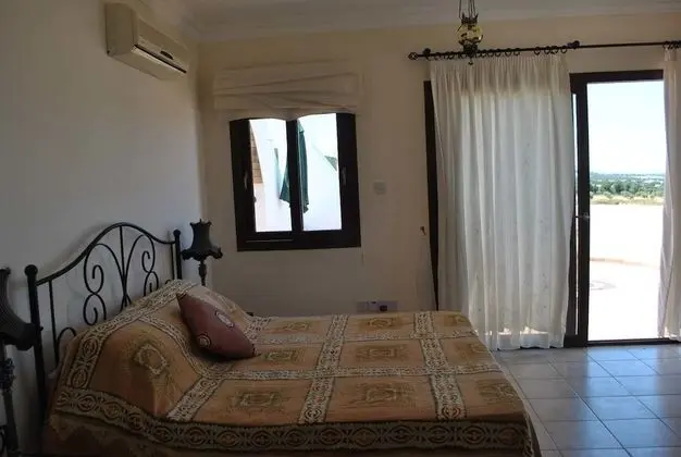 Villa, Sigara İçilmez