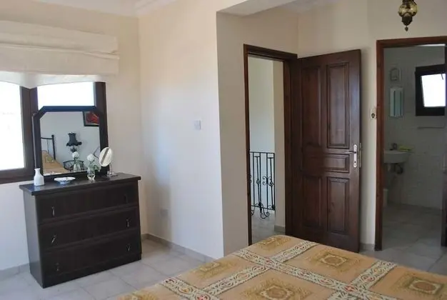 Villa, Sigara İçilmez